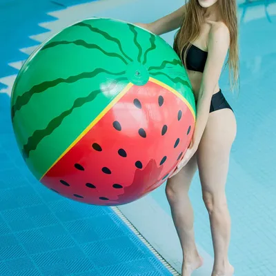 Immagine prodotto di Pallone gonfiabile in PVC, diametro 90 cm, ideale per la piscina