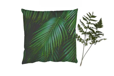 Produktbild von MuchoWow® Zierkissen Sofakissen Wohnzimmer Dekokissen 60x60 cm Palmenblätter - Palmen - Tropisch - Sitzfläche - Foto Polster
