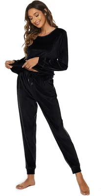 Productafbeelding van Dames fluwelen huispak in tweedelige set met lange mouwen, ronde hals en broek met zak