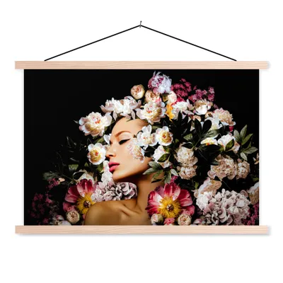 Produktbild von MuchoWow® Textilposter Frauen - Blumen - Rosen - Porträt 120x80 cm mit holzfarbenen Rahmen - Aufhängeset