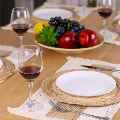 Produktbild von Handgemachte Boho Platzsets Set von 4 - Natürliche Baumwoll-Hessische und Wasserhyazinthe Gewebte Kombination Platzsets Makramee Deko und Bauernhausstil Platzsets für Esstisch Küche