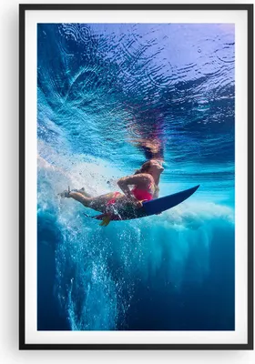 Produktbild von Gerahmtes Poster - Schwarzer Rahmen - Surfen Frau Unterwasser - 61x91,5 cm - Wand Bild - Wanddeko - Wandbilder - Wandposter - Bilderrahmen - Bilder - Kunstdruck - Wandbild - P2BPA61x91-4274