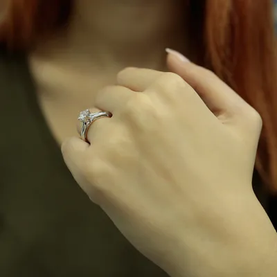 Productafbeelding van 0,46 karaat solitaire diamantenring, verlovingsring, 14 karaat witgoud en roodgoud