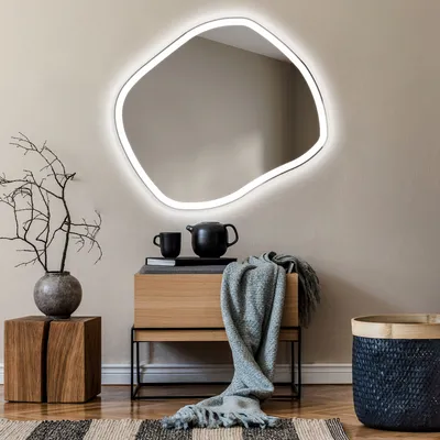 Produktbild von Unregelmäßiger asymmetrischer Spiegel mit LED Beleuchtung 74x64 cm - mit LED Beleuchtung - LED Farbe Kaltweiß 7000K - Individuell Nach Maß - Beleuchtet Wandspiegel Lichtspiegel Badezimmerspiegel ROM222