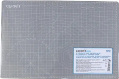 Produktbild von Cernit Feste Schneidematte für Modelliermassen, 45x30x3 cm - Grau CE920C