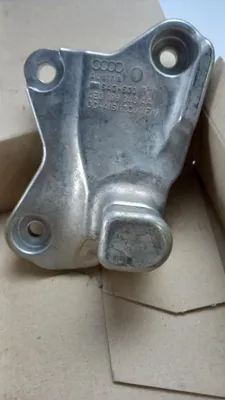Produktbild von Original AUDI A8 Quattro 4E 3.0TDI Motorlager Motorhalter vorne 4E0199343AA