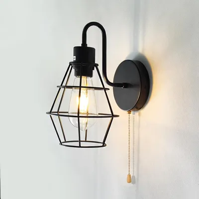 Productafbeelding van Vintage Wandlamp E27, zwart metaal, kooilampenkap, trekschakelaar, voor slaapkamer