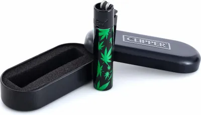 Produktbild von Clipper Metall Feuerzeug: Green Leaves V2 (Grün-Schwarz)