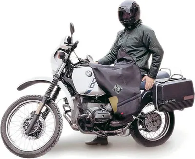 Image de Gaucho Protège-jambes TUCANO URBANO R117 Noir avec doublure en fourrure synthétique et S.G.A.S