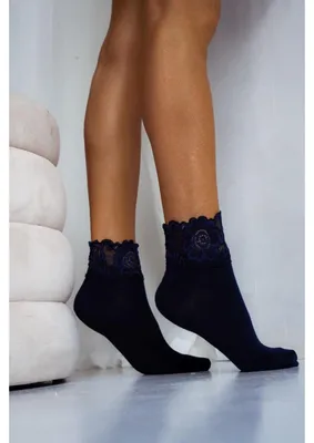 Produktbild von Damen Socken Milena mit breiter Spitze aus Baumwolle schwarz 37-41