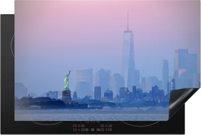Produktbild von KitchenYeah© Herdabdeckplatte Freiheitsstatue und die New Yorker Skyline , 80x52cm, Küche Deko, Glaskeramikkochfeld Herdabdeckung, Abdeckplatte fùr Kochfeld