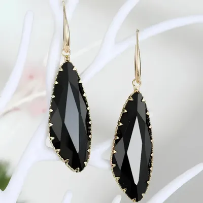 Image de Boucles d'oreilles élégantes KB-41167 Noir/Or - Design Allongé KP41167
