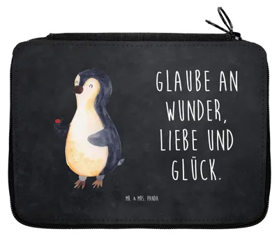 Produktbild von Mr. & Mrs. Panda Federmäppchen Pinguin Marienkäfer - Kreidetafel - Geschenk, Schlampermäppchen, Glück, Wunder, Etui, Liebe, Lebensfreude, Aufmerksam, Schulmäppchen