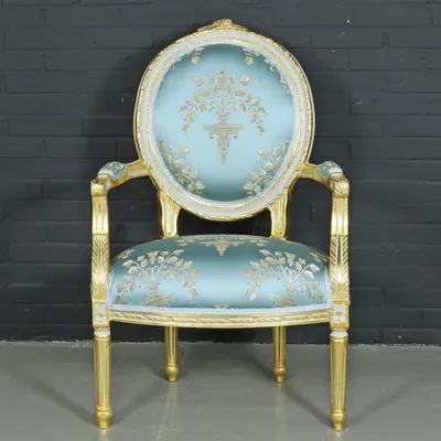 Produktbild von Casa Padrino Barock Salon Stuhl Medaillon Mod2 mit Armlehnen Helltürkis / Gold - Antikstil Stuhl 65 x 65 x 100 cm