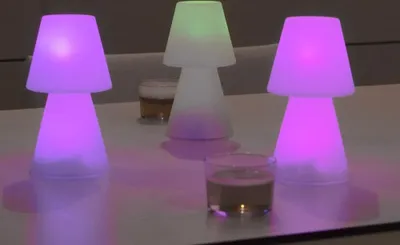 Produktbild von NewGarden LOLA 20 LED Tischleuchte 20cm Weiss + RGB, Akku Innen & Außen IP44