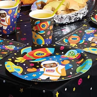Produktbild von 10 Pappteller mit Weltallmotiv für den Kindergeburtstag