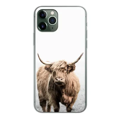 Produktbild von MuchoWow® Handyhülle Schutzhülle Hülle für iPhone 11 Pro Schottischer Highlander - Vlies - Kuh Silikon Softcase Handy Hülle - Handy