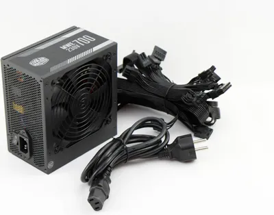 Produktbild von 700W Cooler Master MWE White V2