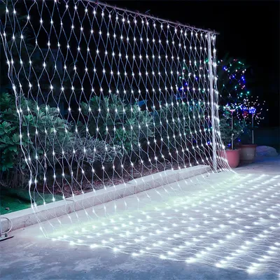 Image de Guirlande lumineuse LED de 4,5 x 1,6 mètres, composée de 300 LED, avec 8 modes d'éclairage. Idéale pour la décoration intérieure pour Noël, les mariages, les fêtes, les jardins et les balcons. Lumière blanche froide