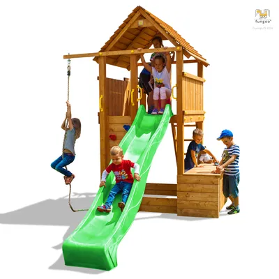 Produktbild von Fungoo Spielturm "Fortress Toybox" teak mit Rutsche, Toybox, Holzdach, Leiter, Steuerrad, Kletterwand
