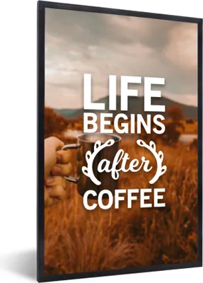Produktbild von MuchoWow® Gerahmtes Poster Das Leben beginnt nach dem Kaffee - Zitate - Sprichwörter - Kaffee 20x30 cm - Poster mit Schwarzem Bilderrahmen Wandposter Rahmen Foto Bilder - Drucken - Bilder Poster im Rahmen