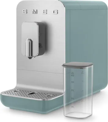 Produktbild von Smaragdgrüner kaffeeroboter mit 19 bars - Smeg BCC13EGMEU