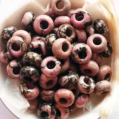 Immagine prodotto di Set di 15 perle in rodonite per la creazione di gioielli