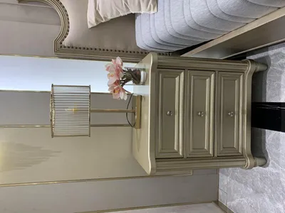 Immagine prodotto di Tavolini da letto Tavolino da letto Consolle da letto Design tavolino da letto in legno dorato