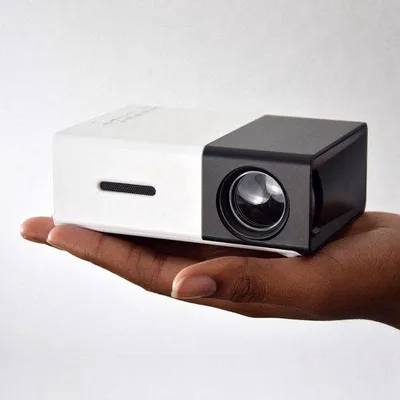 Produktbild von Mini Projektionsbeamer 320x240 - USB - HDMI - Weiß - Schwarz - 50 Lumen