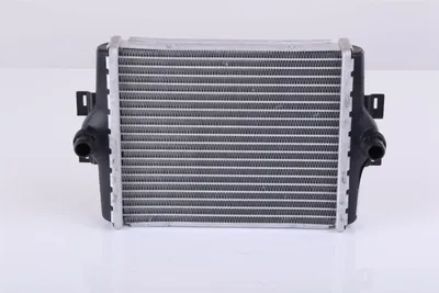 Produktbild von NISSENS 606270 Kühler Wasserkühler Motorkühler für BMW 3 Touring (F31) 3 Limousine (F30, F80) 4 Gran Coupe (F36) 3 GT (F34) 4 Coupe (F32, F82)