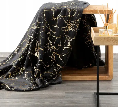 Obrázek produktu pro Útulná deka na pohovku měkká obývací deka CARO s prošívaným vzorem GLAMO tmavě lesklá 150 cm x 200 cm cm černá zlatá