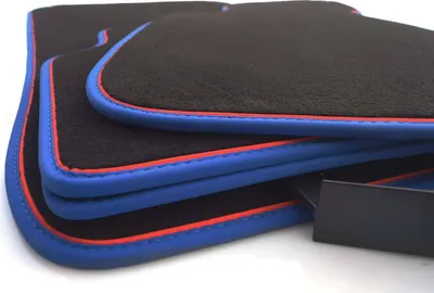 Immagine prodotto di Tappetini per BMW E90 E91 M3 Edition (blu, rosso) tappetini per auto velours premium in pelle nabuk set da 4 pezzi