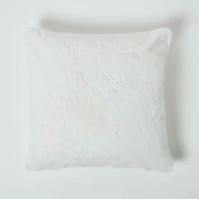 Produktbild von HOMESCAPES Flauschiger Kunstfell Kissen-Bezug cremeweiß 46 x 46 cm