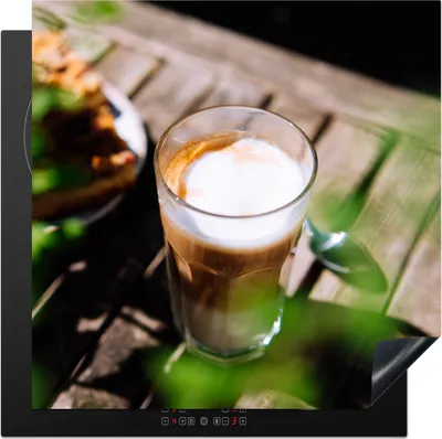 Produktbild von KitchenYeah© Herdabdeckplatte Ein Glas Latte Macchiato an der frischen Luft , 78x78cm, Küche Deko, Glaskeramikkochfeld Herdabdeckung, Abdeckplatte fùr Kochfeld