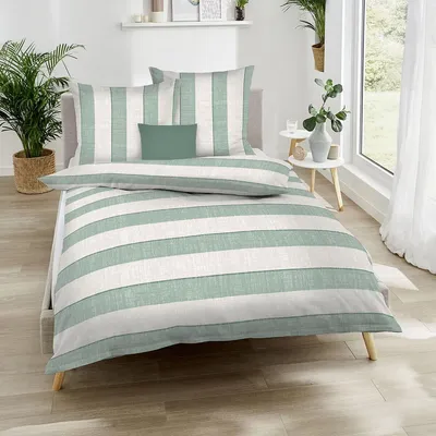 Produktbild von Traumschlaf Mako-Satin Bettwäsche College 135x200 cm + 80x80 cm jade
