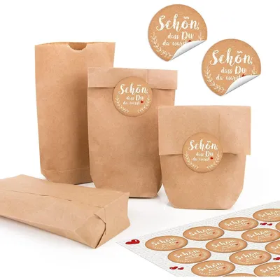 Produktbild von 24 kleine braune Papiertüten natur Kraftpapier 9 x 15 x 3,5 cm + 24 runde SCHÖN DASS DU DA BIST pink BUNT türkis blau grün gelb weiß Verpackung mini-Tüte GeschenkBeige