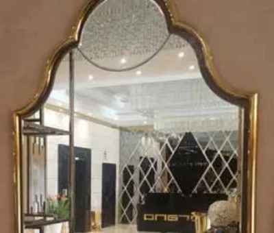 Produktbild von Casa Padrino Luxus Art Deco Wandspiegel Gold 53 x 3 x H. 98 cm - Eleganter Wohnzimmer Spiegel mit Metallrahmen - Schlafzimmer Spiegel - Garderoben Spiegel - Luxus Art Deco Möbel