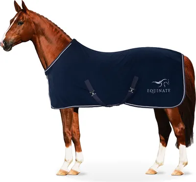 Produktbild von Equinate Abschwitzdecke Arizona aus Polar Fleece mit Kreuzbegurtung und Zierkordeln 165cm Navy