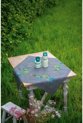 Obrázek produktu pro Sada pro výšivku Vervaco na ubrus "Botanické listy", s předtištěným vzorem, rozměry 80x80 cm