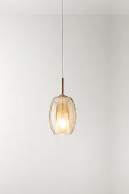 Produktbild von Pendelleuchte aus klarem, bernsteinfarbenem Borosilikatglas mit E27-Fassung, Durchmesser 17 cm, Höhe 36,5 cm, Kabellänge 300 cm - Perenz