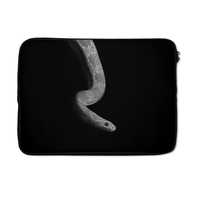 Produktbild von MuchoWow® Laptop Hülle 13 Zoll Tiere - Schlange - Schwarz - Weiß - Porträt Laptoptasche - Laptophülle - Sleeve - Rundumschutz