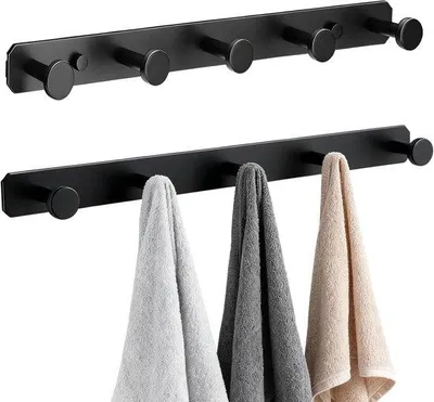Productafbeelding van Set van 2 wandhouders - geen boren nodig - 5 haken per houder - zwart - eenvoudige montage - geschikt voor jassen, hoeden en tassen - ideaal voor hal, badkamer, slaapkamer en keuken