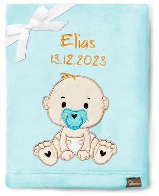 Produktbild von Be Mammy Babydecke mit 3D Applikation bestickt mit Name und Geburtsdatum 76 x 102 cm BE20-280 (Puderblau – Junge, 76 x 102 cm)