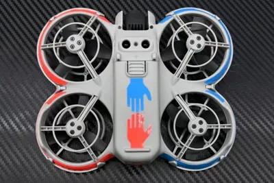 Imagen del producto de DJI NEO: Calcomanía fluorescente para uso nocturno