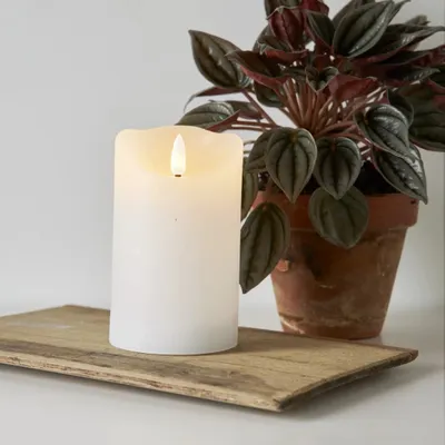 Zdjęcie produktu dla Świeca Led woskowa pieńkowa FLAMME RUSTIC biała 12,5cm