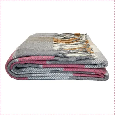 Produktbild von Fair De Luxe Baumwolldecke | wärmende Wohndecke/Plaid vielseitig einsetzbar | Rosa/Grau/Braun kariert