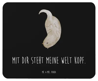 Produktbild von Mr. & Mrs. Panda Mauspad Otter Kopfüber - Schwarz - Geschenk, computer mousepad, pc, Verknallt, Liebesgeschenk, mausunterlage, Liebe, Mouse Pad, Seeotter, Verliebt