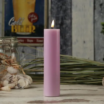 Produktbild von LED Stumpenkerze MIA - Echtwachs - realistische 3D Flamme - H: 20cm - D: 5cm - lavendel