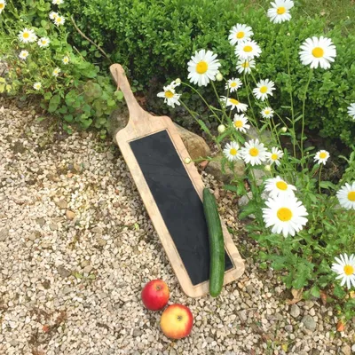 Produktbild von Schneidebrett langes Schinkenbrett - massiv Holzbrett zum Servieren