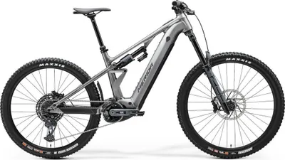 Obrázok produktu pre Merida eONE-EIGHTY 700 I1, lesklá farba gunmetal M Grau – výkonný elektrický horský bicykel určený na...